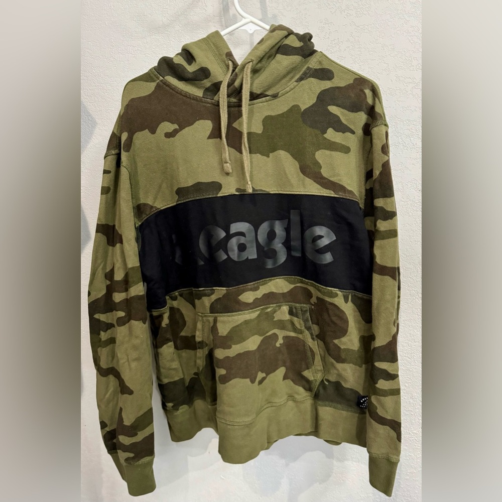 Green and Black Crewneck Sweater with Urban Style